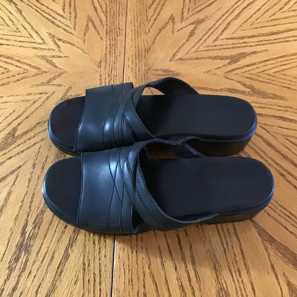 WOMEN'S LL BEAN SANDALS     8.5 US